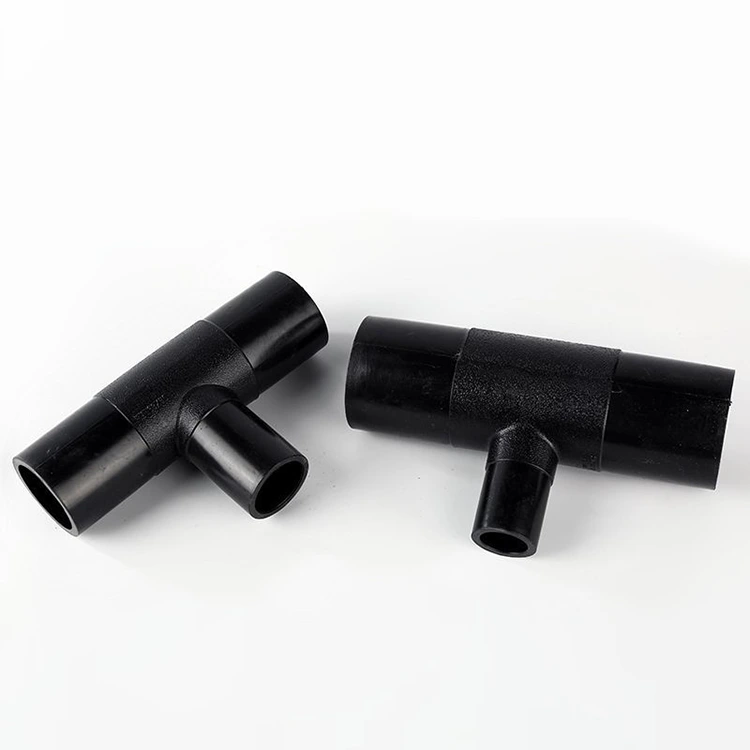 水システム用のティーパイプフィッティングの削減